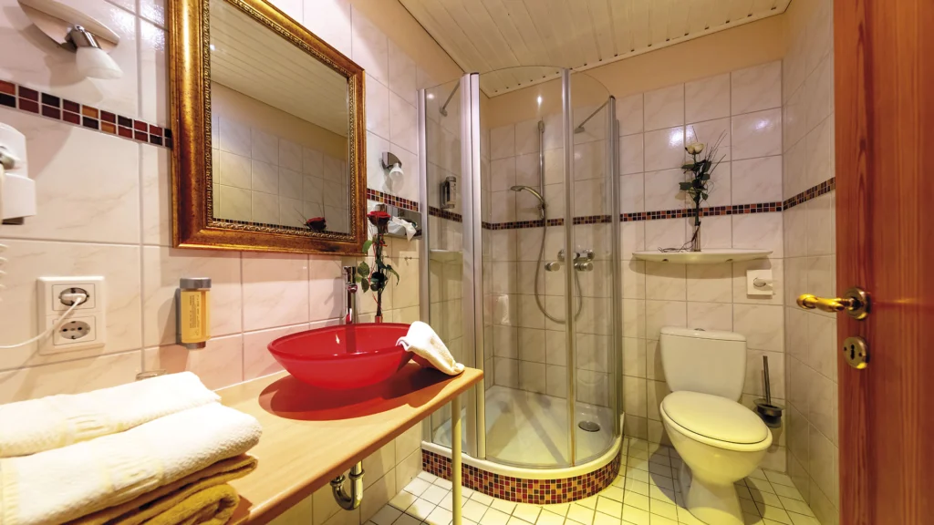 historischer-krug-badezimmer-klassik