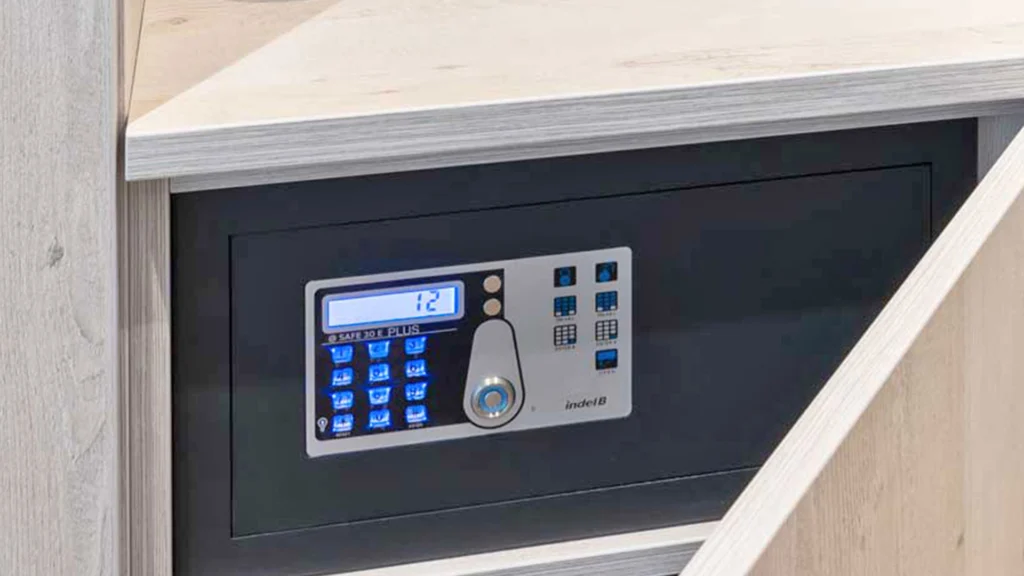 historischer-krug-zimmer-safe